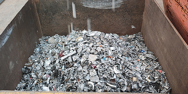 金属废铝撕碎机：环保与高效的破碎解决方案